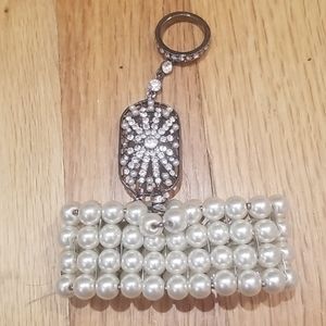 Gatsby Silver Black bracket with ring 20's style